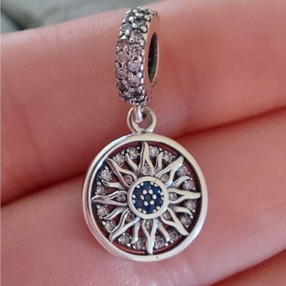 925 Sterling Silver Sun Charm - Picture 6 of 6